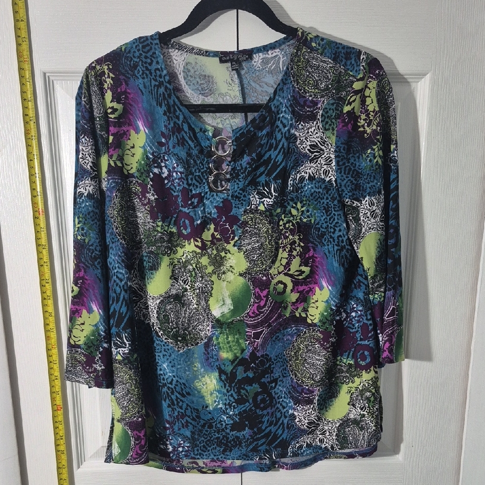 😺 2 for$12 Or 3 for$15 😺 Ava & Grace Multicolor Patterned Blouse
